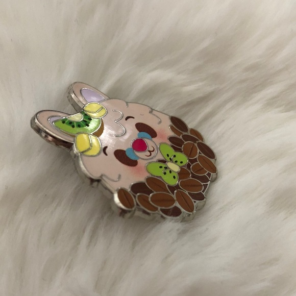 Authentic Disney pin. Each pin is $8 or 4 pins for $25, additional pins $5 each. - Picture 2 of 8